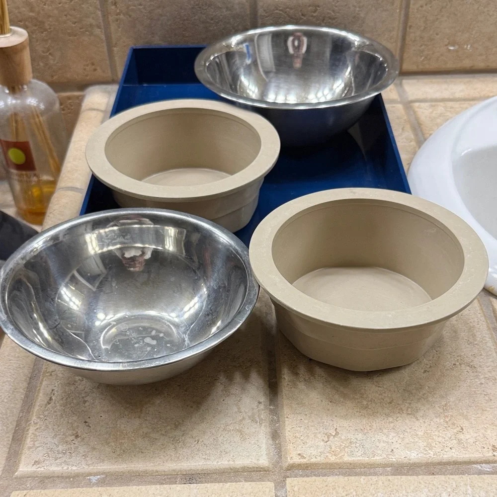 Stainless Steel and Gray dog bowls 4